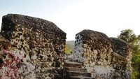 Tangga masuk benteng (dok. Farchan Noor Rachman/ACI)