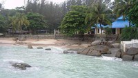Pantai Tanjung Pesona (dok. Yenny Yanwarita/dtraveller)