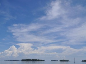 Terpukau Kilau Keindahan Pulau Perak