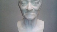 Patung Voltaire, dibuat tahun 1778