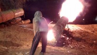Aksi dengan menggunakan meriam Drum