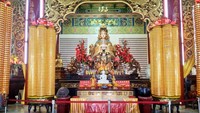 Patung Dewi Tian Hou, salah satu patung yang ada di Ruang Doa
