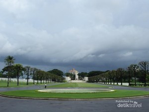 Tidak Angker, Taman Makam di Manila Ini Jadi Objek Wisata