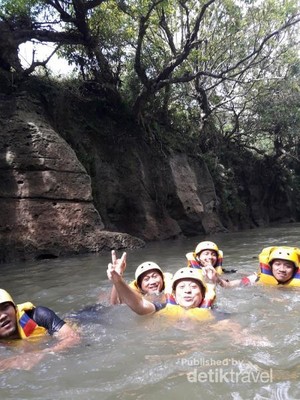 Tidak Hanya Green Canyon, Pangandaran Juga Punya Green Coral