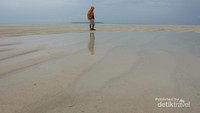 Dilarang Galau di pulau gosong/ pasir timbul Sanggalau