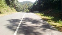 Jalanan sepi di Genting Apit