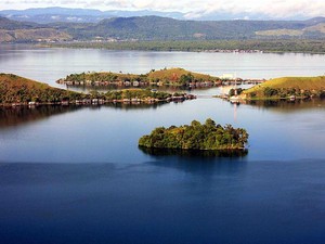 Tinggal dengan Damai di Danau Sentani, Papua