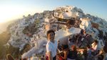 Tips Liburan Ala Backpacker di Santorini