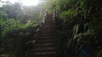 Tangga menuju sungai