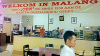 Tulisan Selamat Datang di Toko Oen yang masih menggunakan Bahasa Belanda