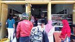 Toko Roti Legendaris di Bandung yang Bikin Pembelinya Rela Antre