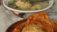 Pangsit goreng yang renyah dan lezat