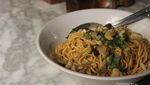 Toko Yu, Wisata Kuliner Legendaris di Bandung
