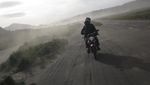 Touring Motor dari Solo ke Bromo dan Pantai Klayar, Berani Coba?