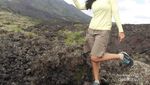 Trekking Seru dan Berbeda Ala Kawah Gunung Batur