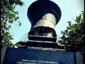 Tugu Sidandang di Semarang Makin Tak Terurus