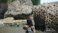 Eksotisnya batu karang.