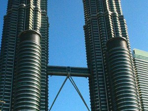 Twin Tower Petronas, Si Kembar Menawan dari Kuala Lumpur