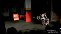 Aksi Mendebarkan Free Ride