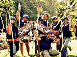 Uji Adrenalin, Serunya Arung Jeram di Sungai Serayu