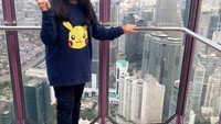 Nayla si pemberani berdiri sampai ujung Sky Box