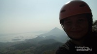 Danau Jatiluhur dari puncak gunung parang