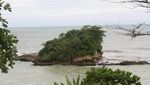 Ujung Genteng Juga Punya Tanah Lot