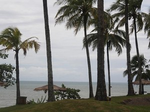 Ujung Genteng Juga Punya Tanah Lot