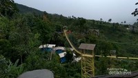 Wahana di sekitar umbul