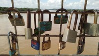 Gembok cinta pulau kumala