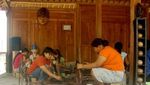 Unik, Belajar Membatik Kayu di Desa Wisata Krebet