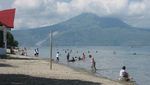 Unik! Danau Toba Punya Pantai Pasir Putih