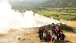 Unik, Kawah di Dieng Bisa Loncat-loncat