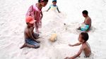 Unik! Pantai Ini Terdampar di Tengah Lembah