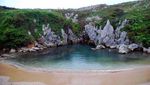 Unik! Pantai Ini Tidak Punya Laut