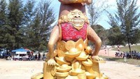 Patung tikus emas Bangka