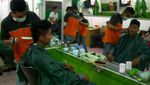 Unik! Tukang Cukur di Kota Ini Bergaransi