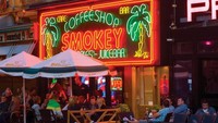 Cafe ganja di Amsterdam (singularcity.com)