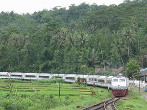 Waduh! Tiket KA Semarang-Jakarta Ludes