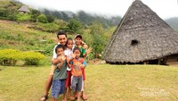 Keceriaan anak anak Wae Rebo
