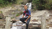 Selfie di depan air terjun