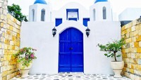 Pintu masuk menuju Santorini.