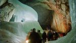 Wah! Gua Es Paling Megah di Dunia ada di Austria