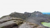 Indahnya kawah Gunung Kelud