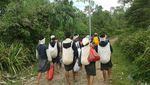 Wanita-Wanita Baduy yang Kuat