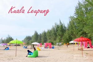 Warna Warni Pantai Kuala Leupung di Aceh