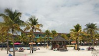 Hotel / Resort di sekitar Pantai Mahagiri, cocok bagi Traveller yang ingin menginap.