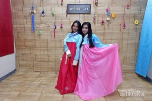 Warung Serba Korea di Bali, Bisa Foto-foto Seru Pakai Hanbok