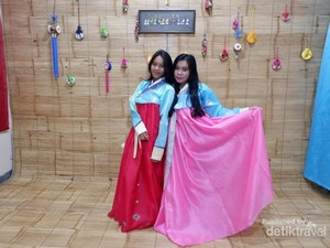 Warung Serba Korea di Bali, Bisa Foto-foto Seru Pakai Hanbok