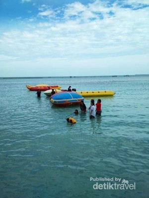 Weekend di Jakarta: Main Air di Kepulauan Seribu